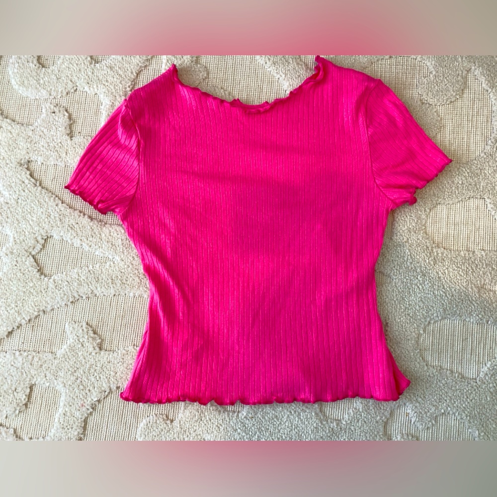 Hot pink ribbed lettuce trim tee